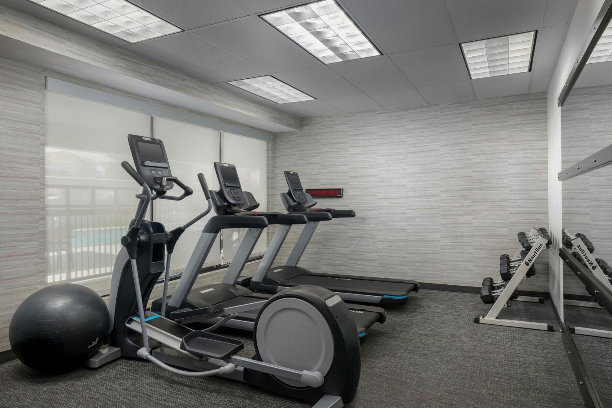 Courtyard By Marriott Houston Rice University 外观 照片